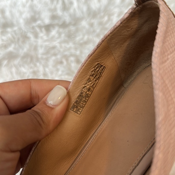 UGG snake skin flats size 8 - Picture 11 of 14